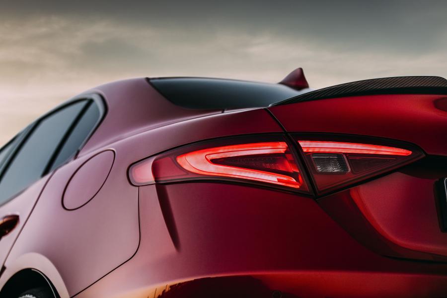 Детали экстерьера Alfa Romeo Giulia Quadrifoglio (952) 2017 года  (AU) (фото 36 из 41)